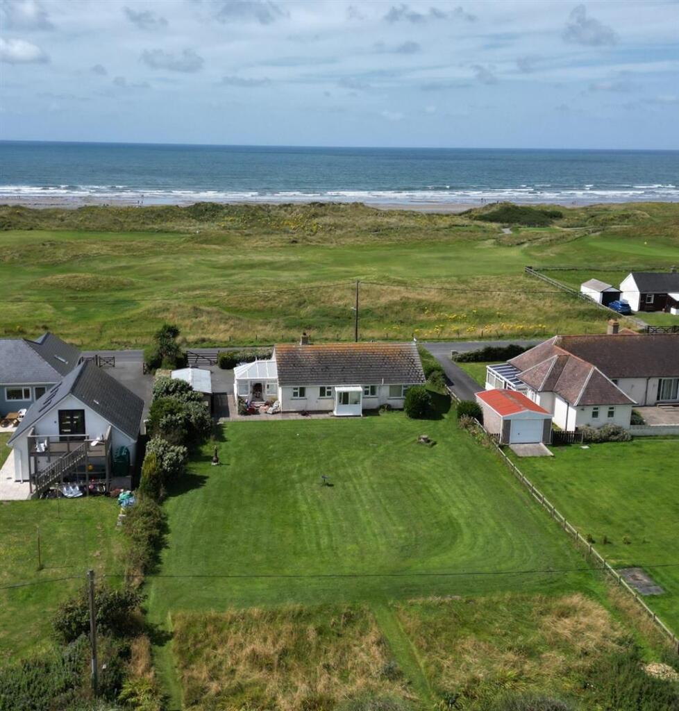 Main image of property: Ynyslas, Borth