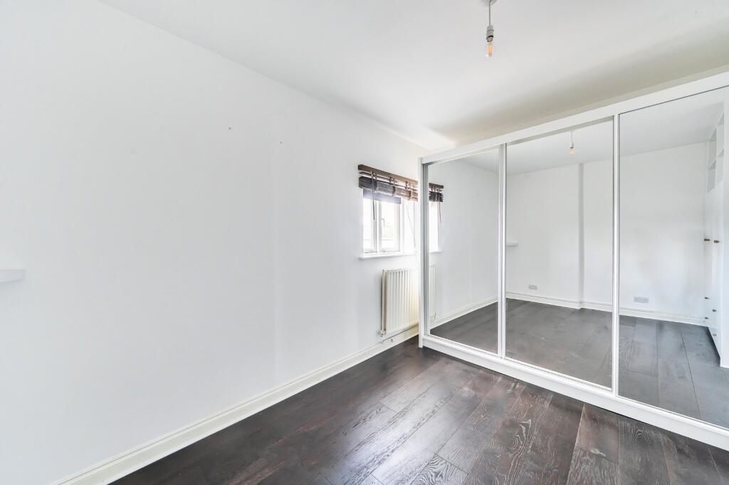Apartment in London, Upper Clapton, Stamford Hill - More