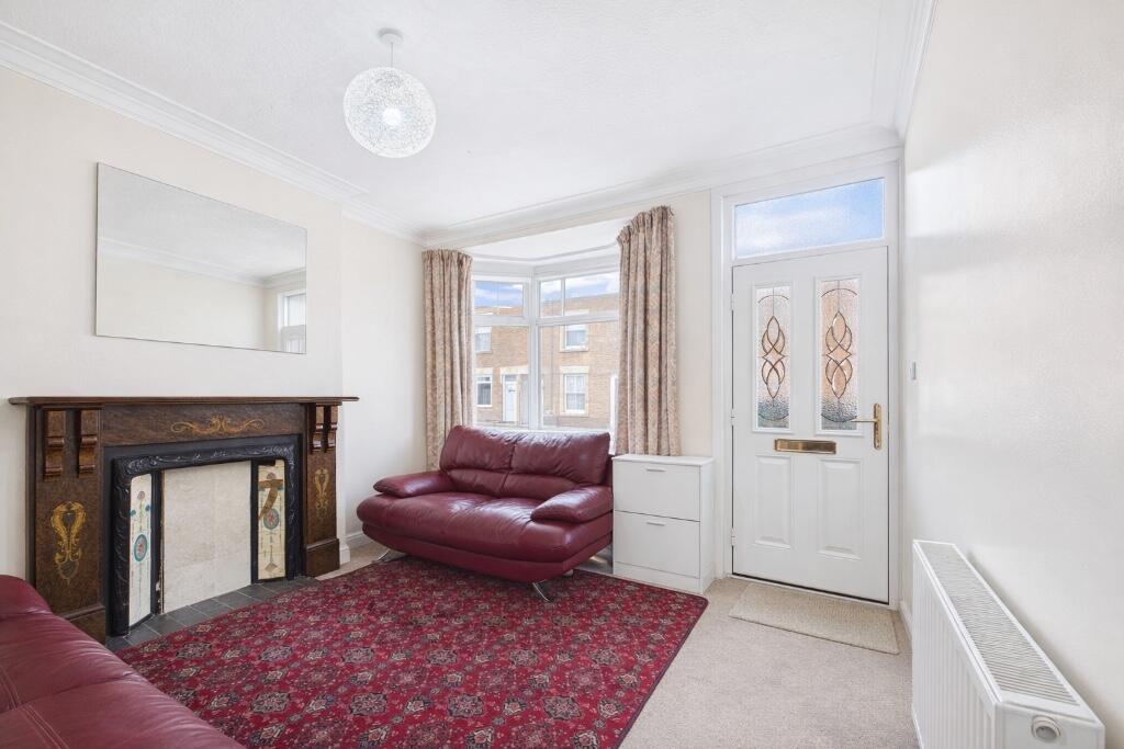 House in Oadby and Wigston, Leicestershire - View 2
