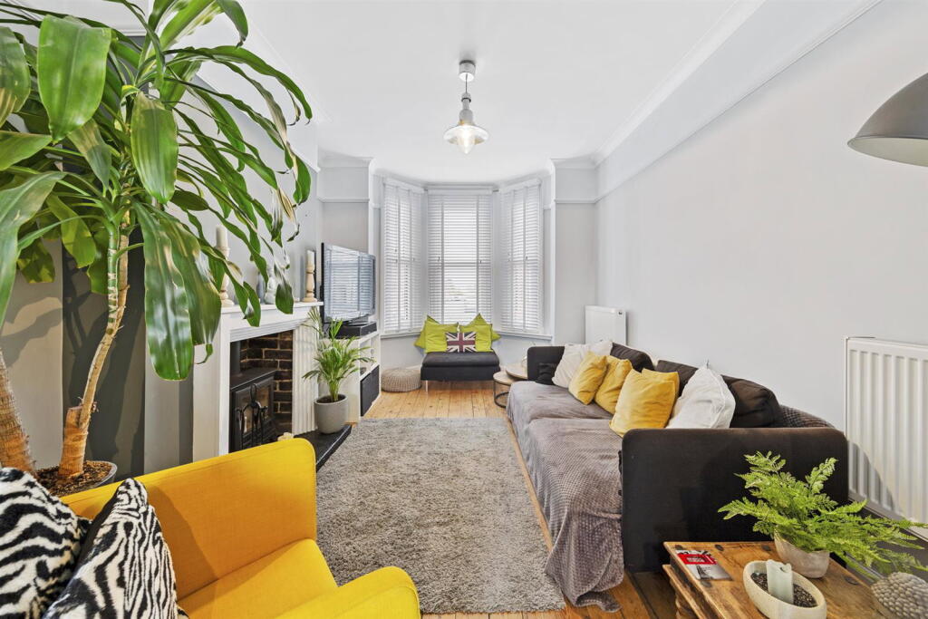 House in Northampton - View 3