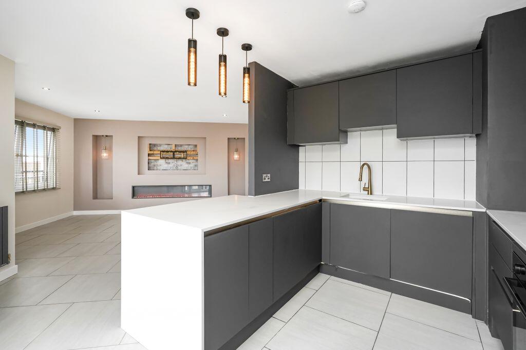 Apartment in Edinburgh, East Lothian - More