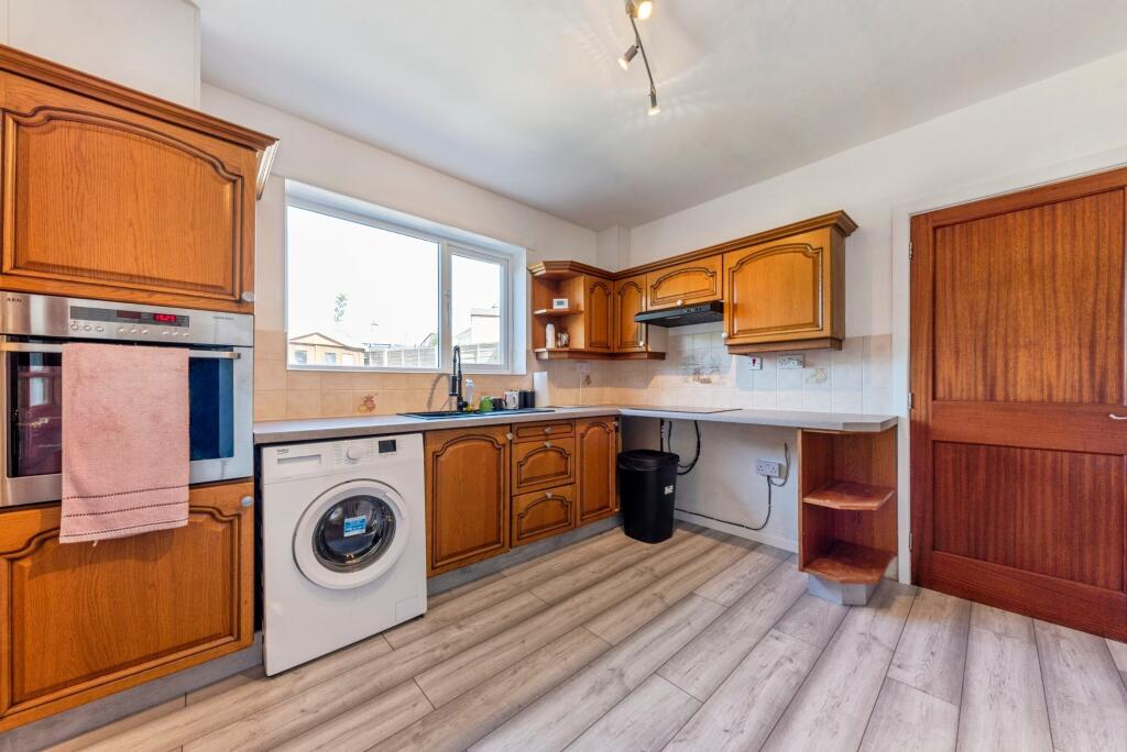 House in South Kesteven, Grantham - View 2