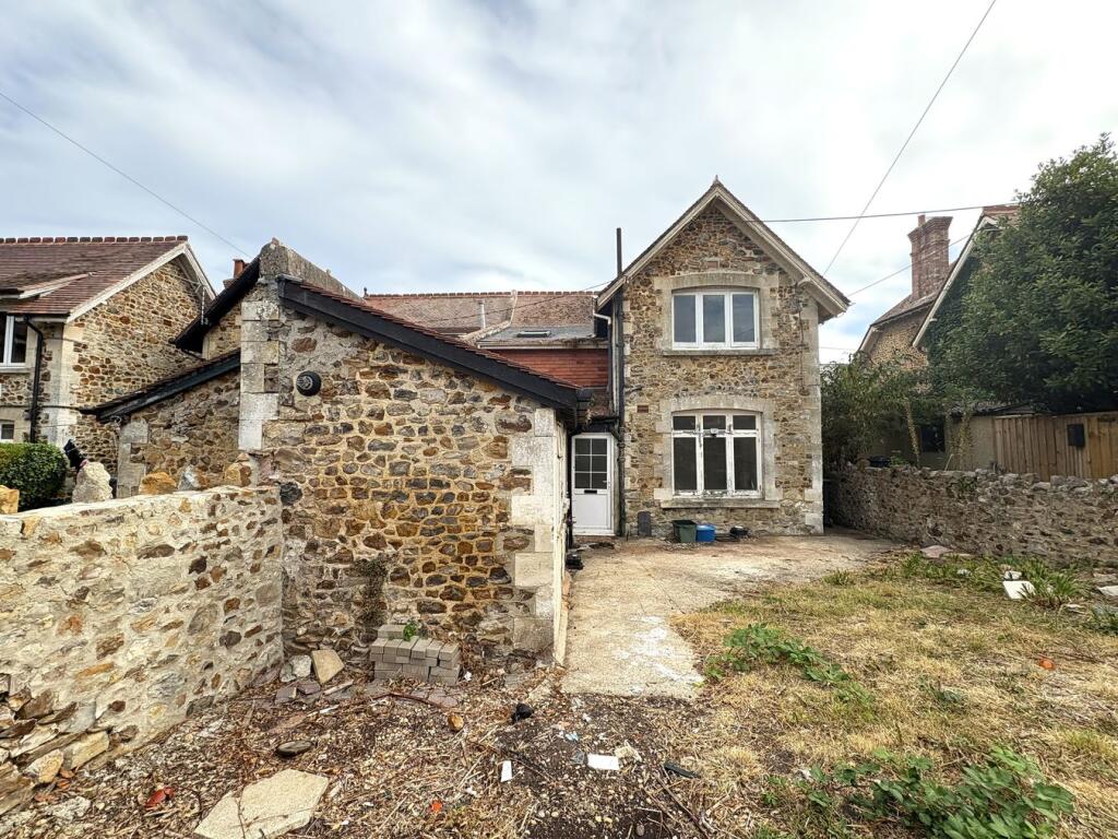 House in Exeter - View 3