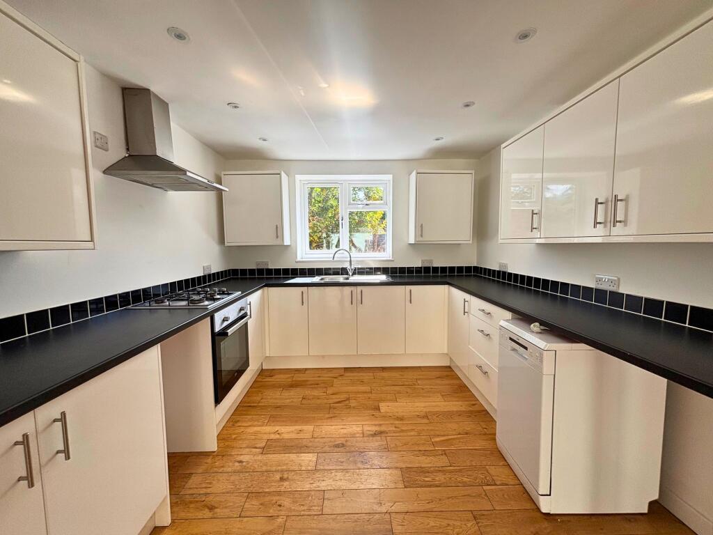 House in Exeter - View 2
