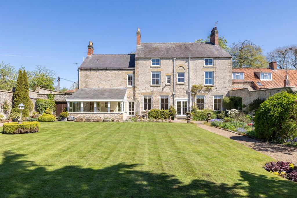 House in Middleton, North Yorkshire - View 2