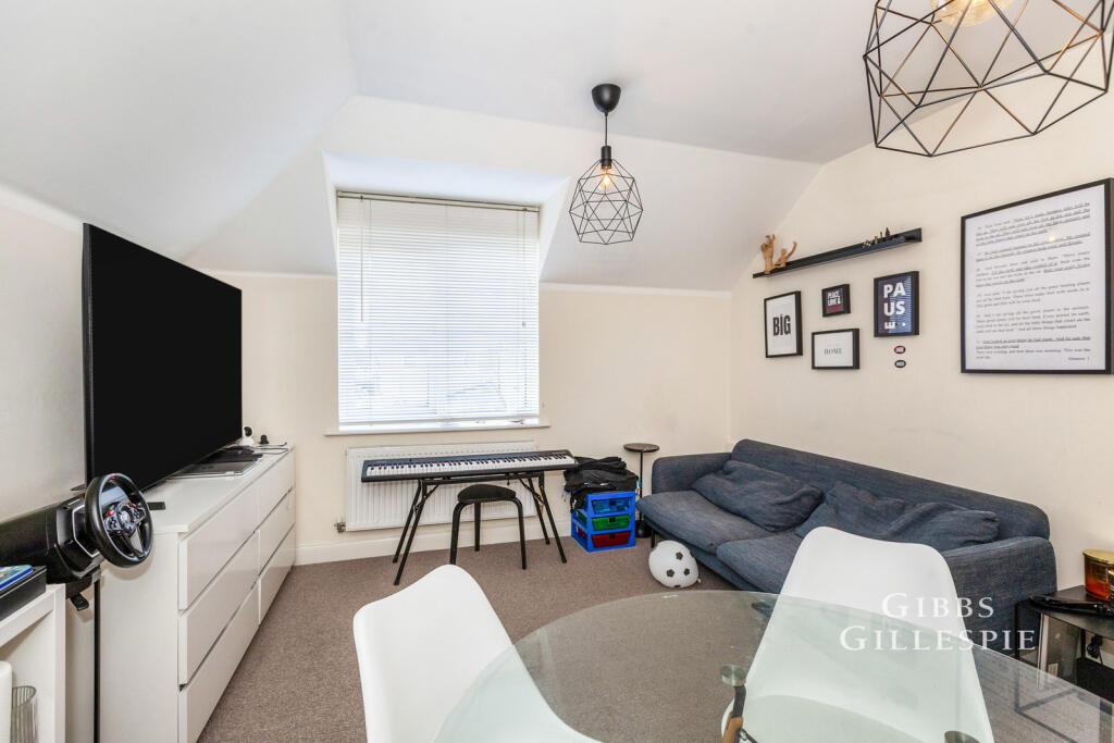 Apartment in Slough - View 5