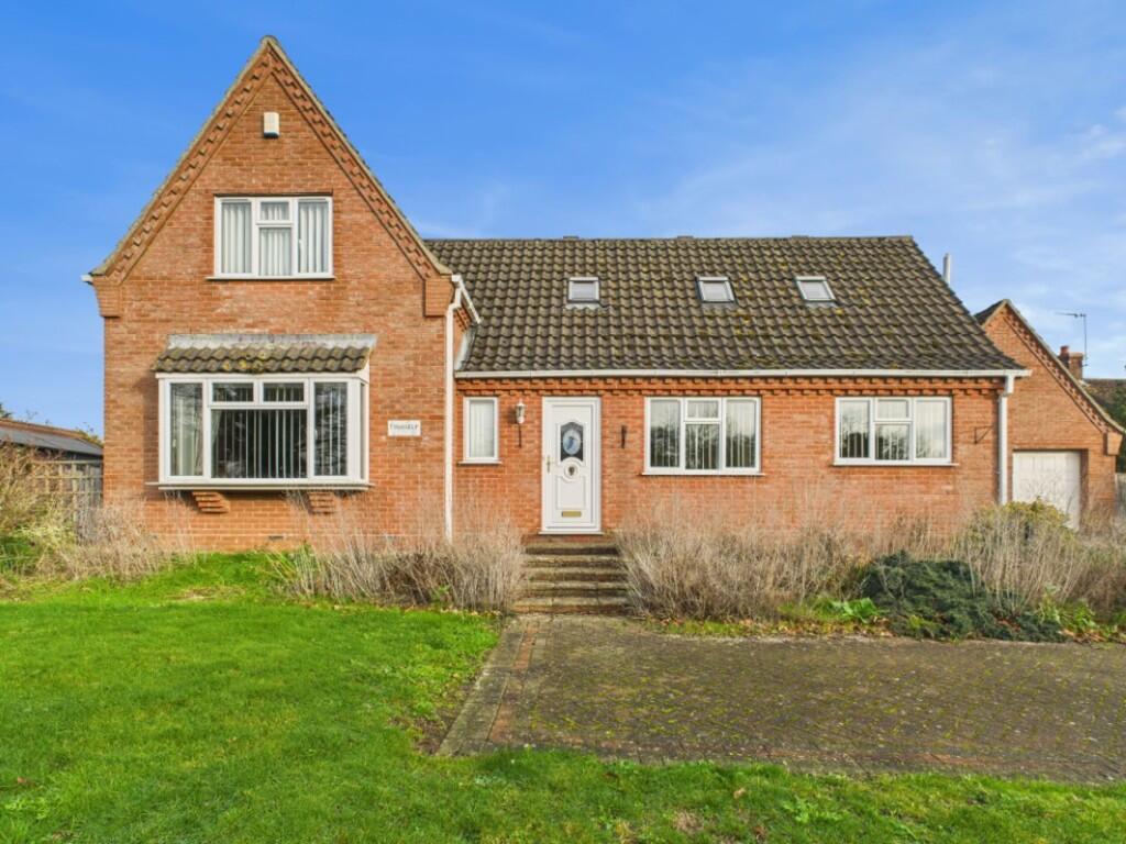 Main image of property: Lowestoft Road, Worlingham, Beccles, Suffolk 