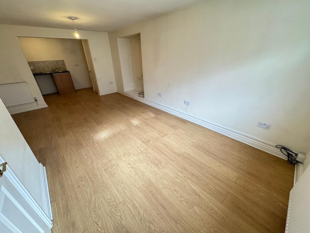House in Walsall, West Midlands - View 3