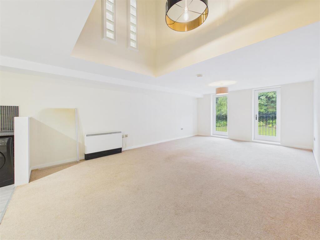 Apartment in Sheffield - View 3