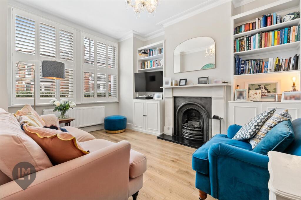 Main image of property: Balvernie Grove, London