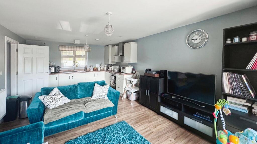 Whitehall Drive, Broughton, Preston, Lancashire, PR3 photo 3
