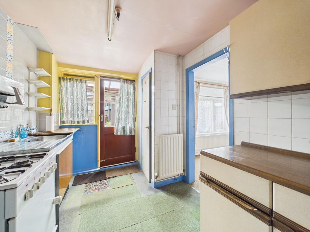 House in Nottingham, Bestwood Park Estate - View 4