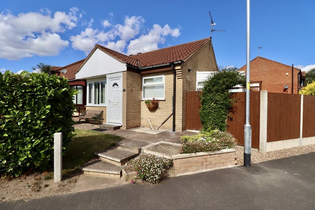 2-bed semi-detached on Goxhill Close, Lincoln, £190,000