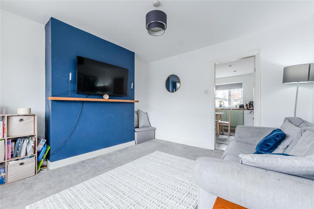 House in Leeds, Horsforth Woodside, Horsforth - View 5