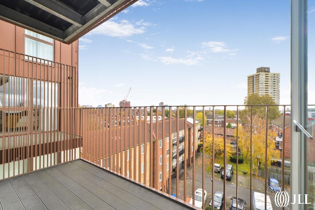 Apartment in London, Mill Meads, West Ham - View 3
