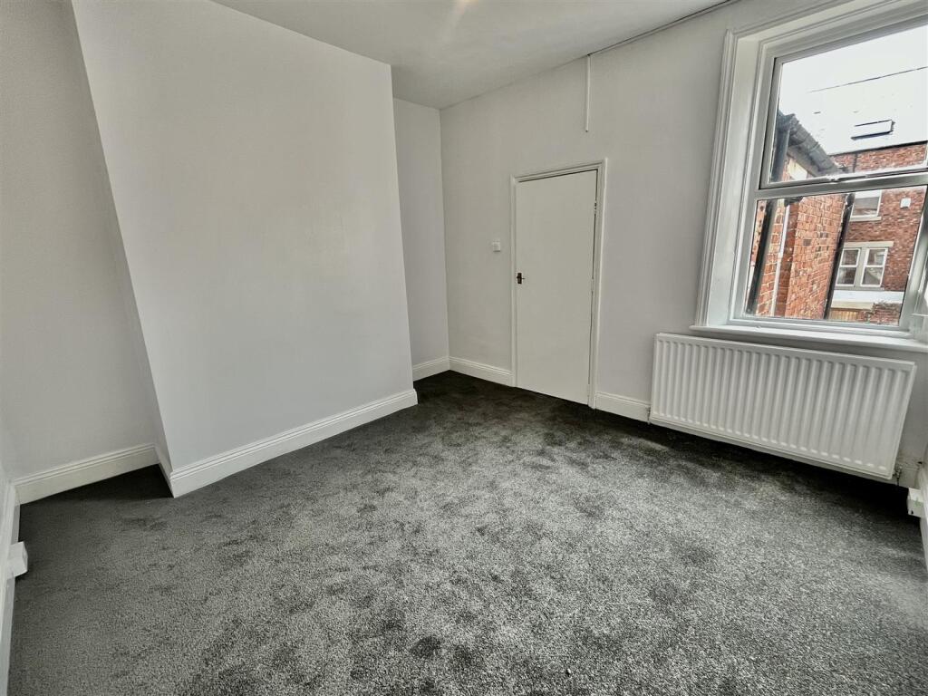 Apartment in Newcastle upon Tyne, Tyne and Wear - View 3