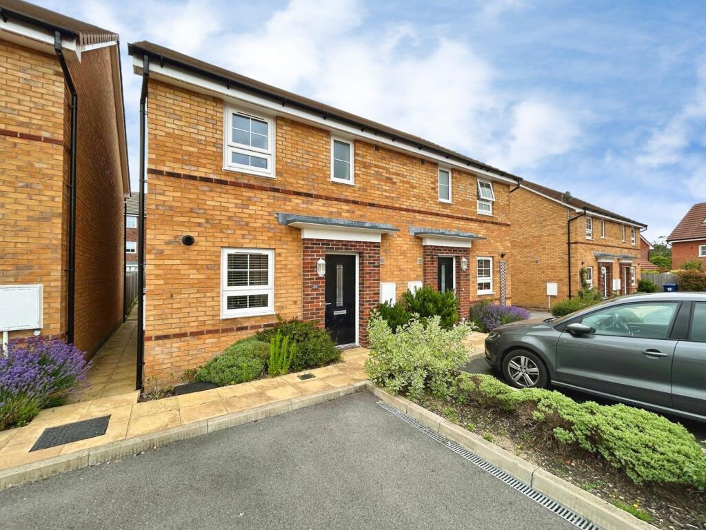 Viney Close, Hook, Hampshire, Hampshire