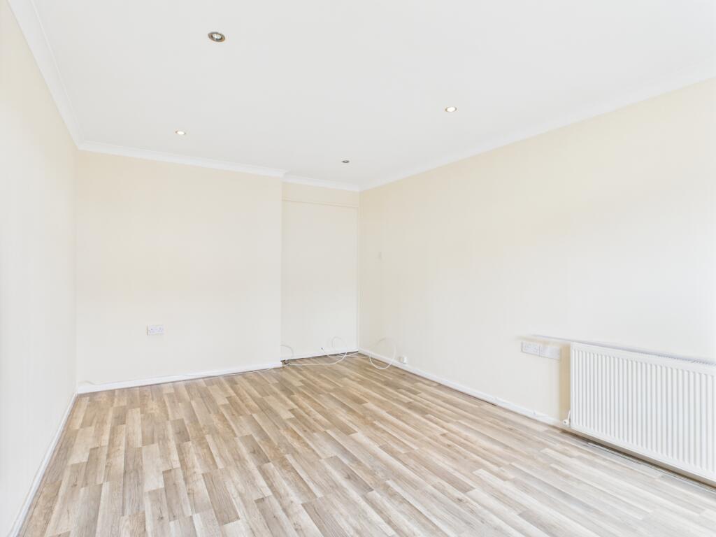 House in Basingstoke and Deane, Basingstoke - View 4
