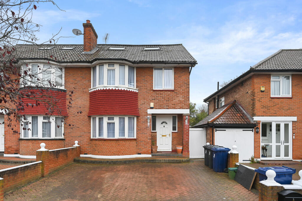 Main image of property: Vyner Road, London, W3