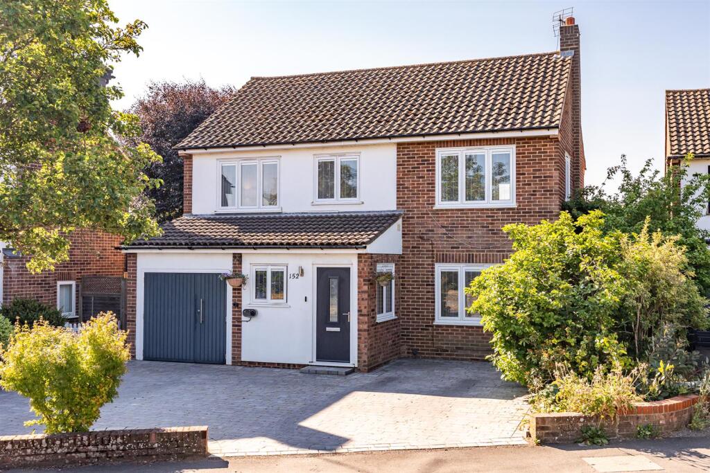 Main image of property: The Avenue, Bengeo