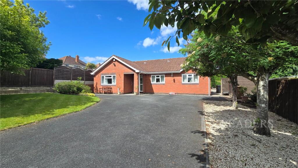 Main image of property: Bromwich Road, Worcester, Worcestershire