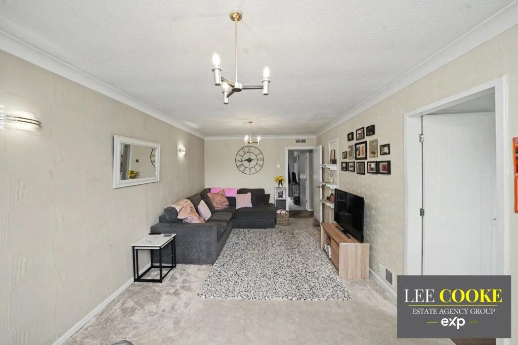 Apartment in Wolverhampton, West Midlands - More