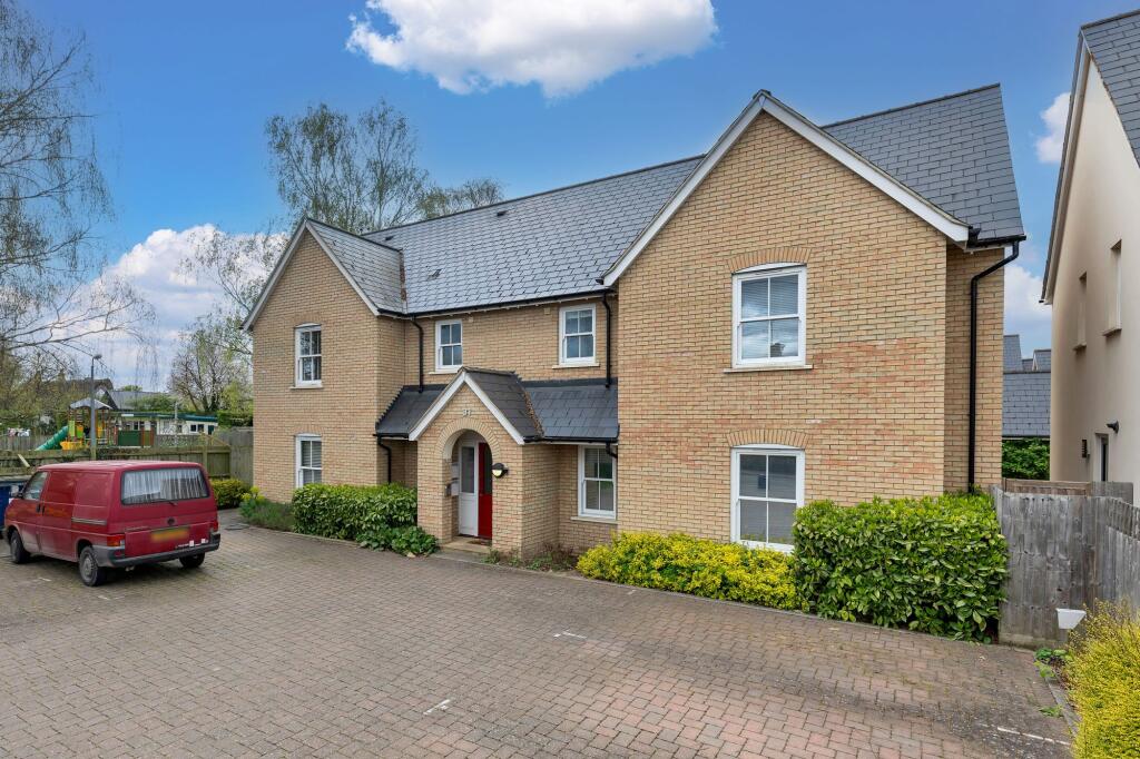1-bed flat on The Moor, Melbourn, SG8, £210,000