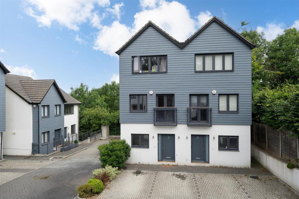 Main image of property: Park View Rise, Hemel Hempstead, HP2