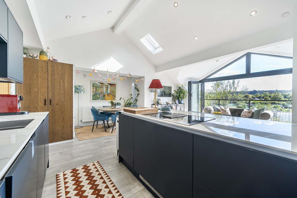 House in Southampton - View 5