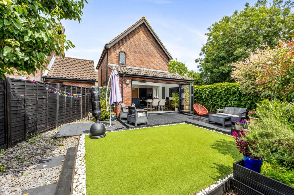 Millers Gate, Horsham, RH12 - View 4