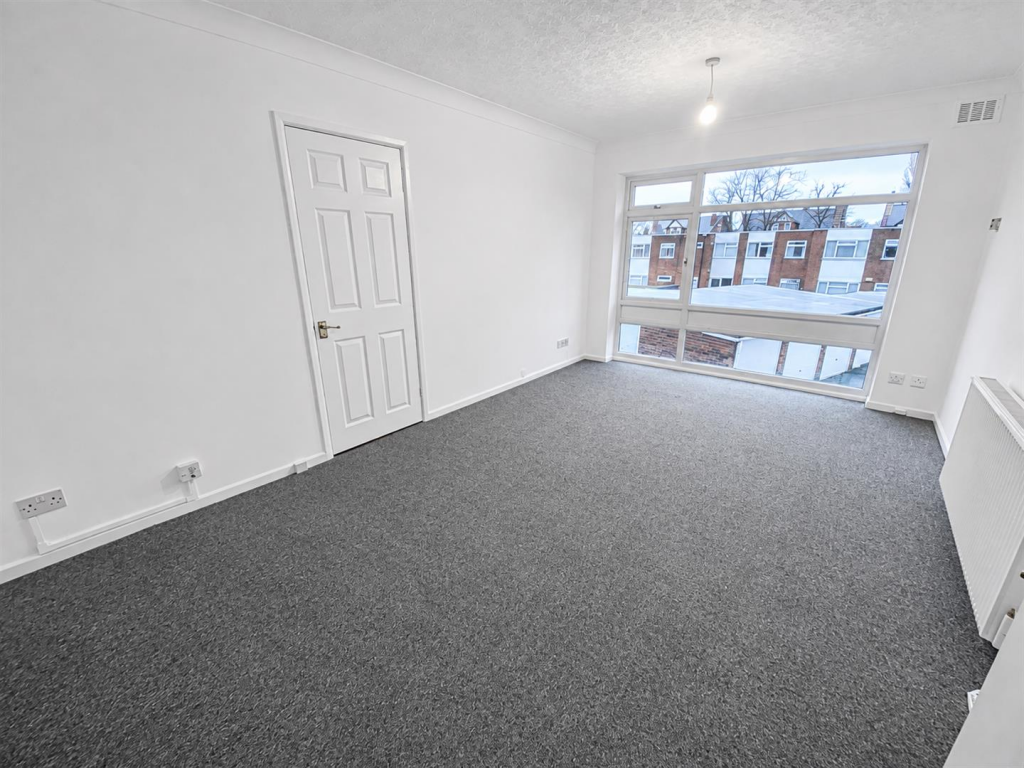 Apartment in Trafford, Ashton upon Mersey - More