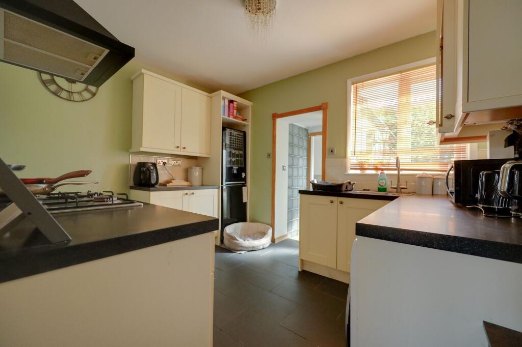 House in Burgess Hill, World's End - View 4