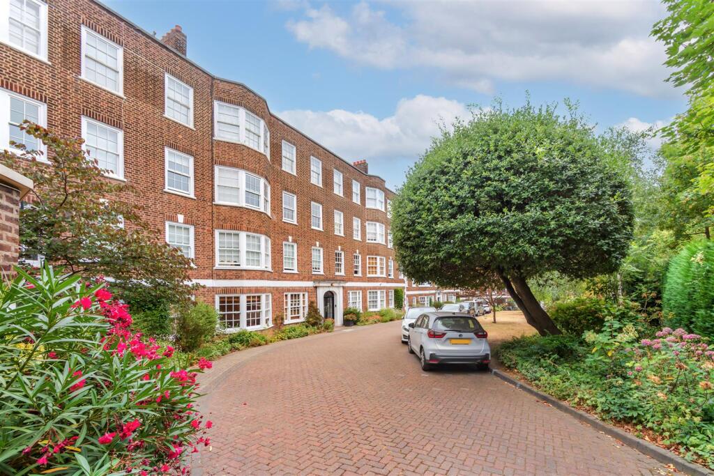 Main image of property: South Grove House, South Grove, Highgate, N6