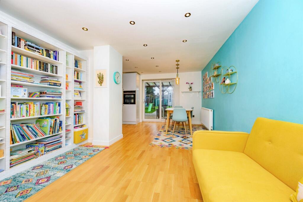 Main image of property: Springfield Road, Hemel Hempstead