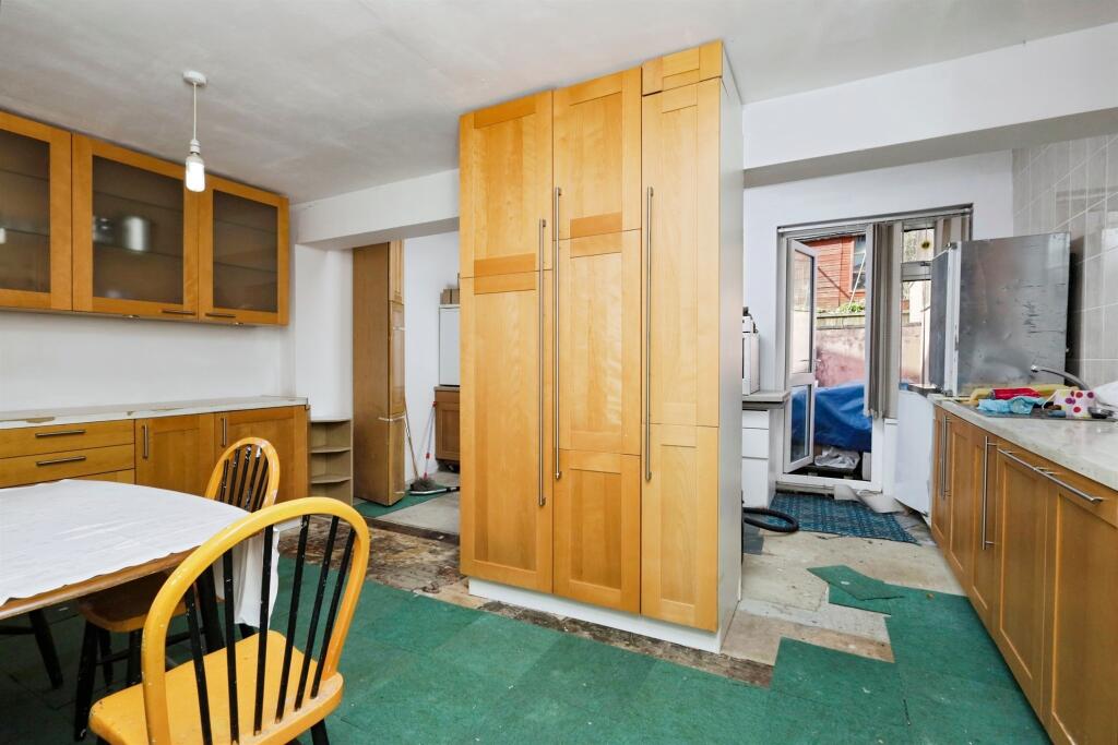 House in Eastbourne, East Sussex - View 6