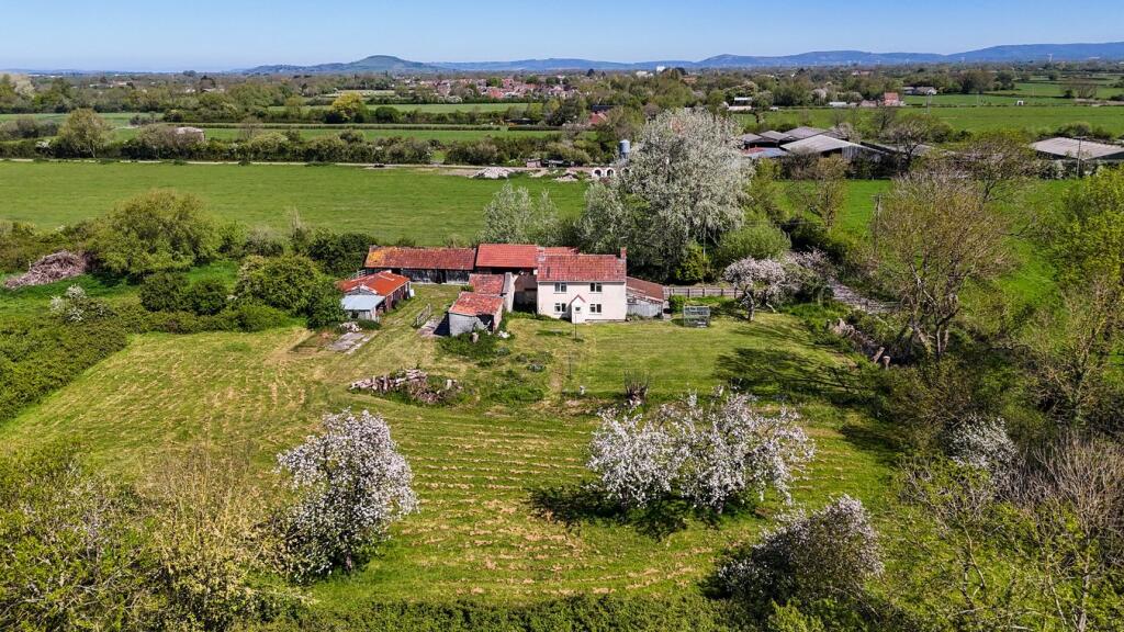 Main image of property: Upper Cornmoor Farm, Cornmoor Lane, East Huntspill, Highbridge, TA9