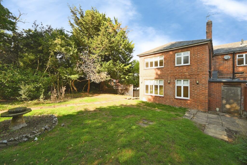 House in Reading - More