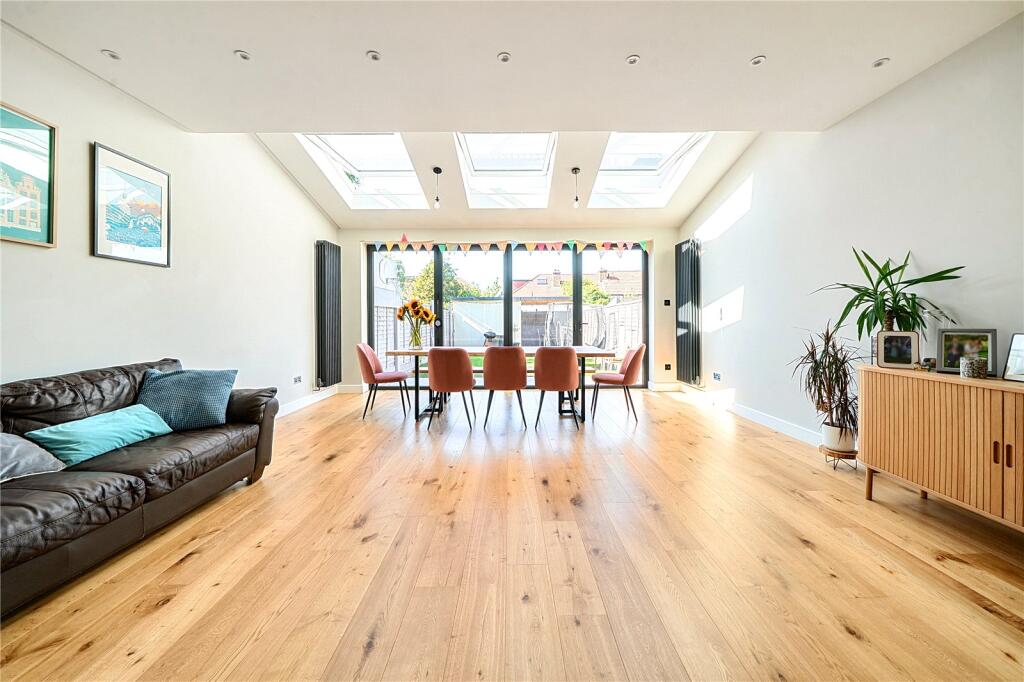 House in London - View 4