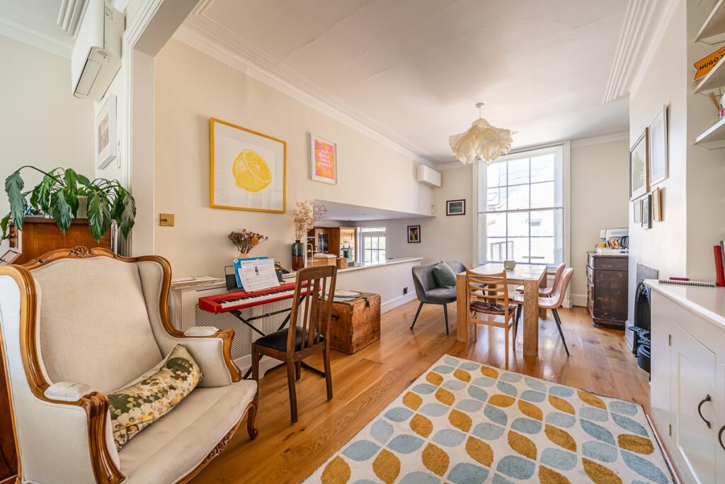 4 bedroom maisonette for rent