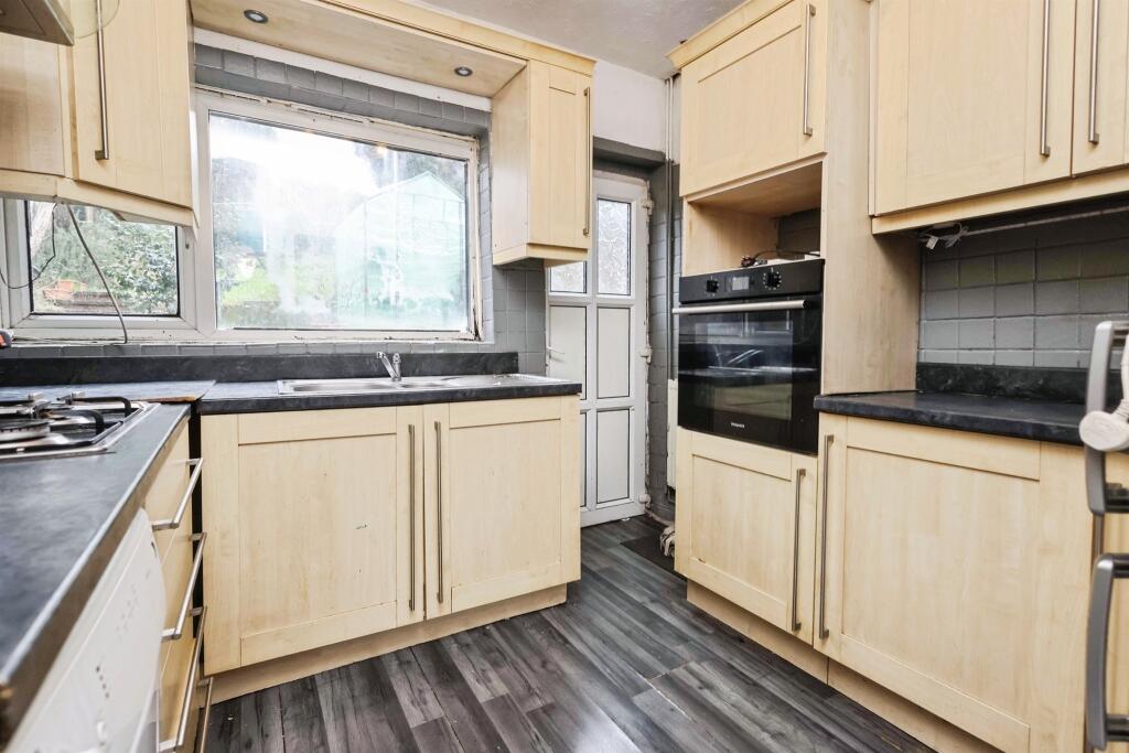 House in Birmingham, West Midlands - More