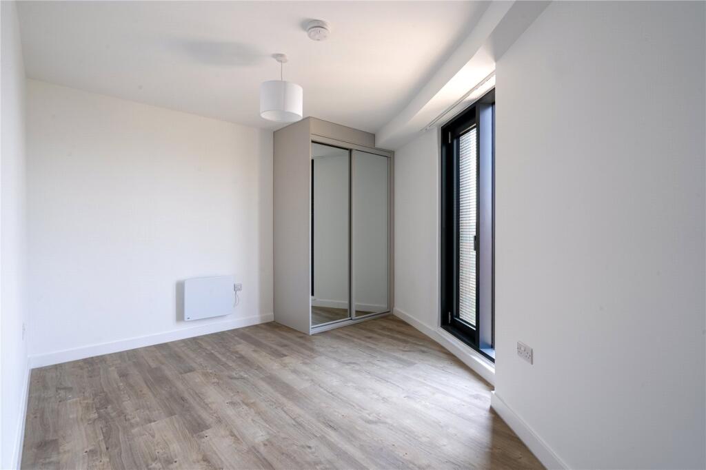 Apartment in Leeds - View 3
