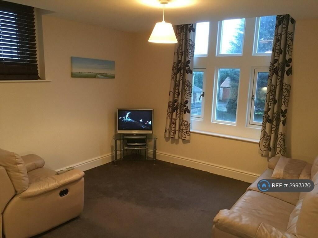 Apartment in Sheffield - View 3