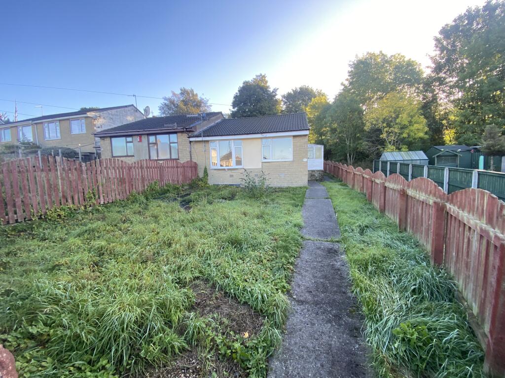 Main image of property: 71 Hainworth Wood Road North, Keighley, West Yorkshire BD21 5NF