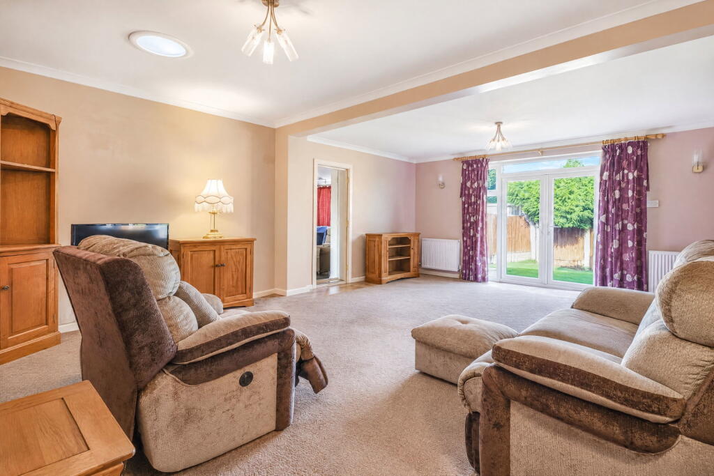 House in Warwick, Whitnash - View 4