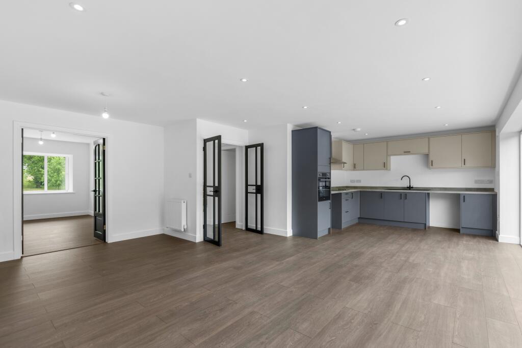Shepherds Pool Road, Four Oaks, Sutton Coldfield, B75 photo 4