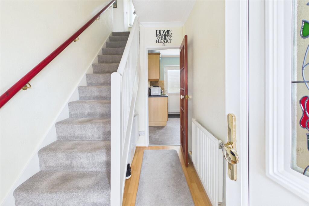 Charlbury Close, Moredon, Swindon, SN25 photo 2