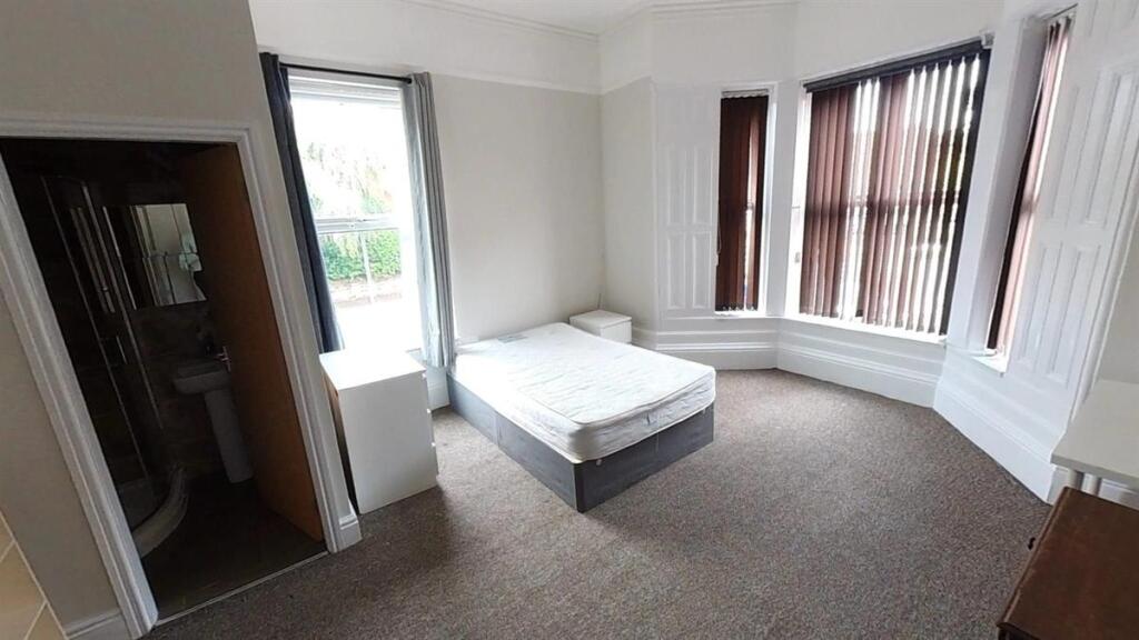 Main image of property: Mauldeth Road, Manchester, M20