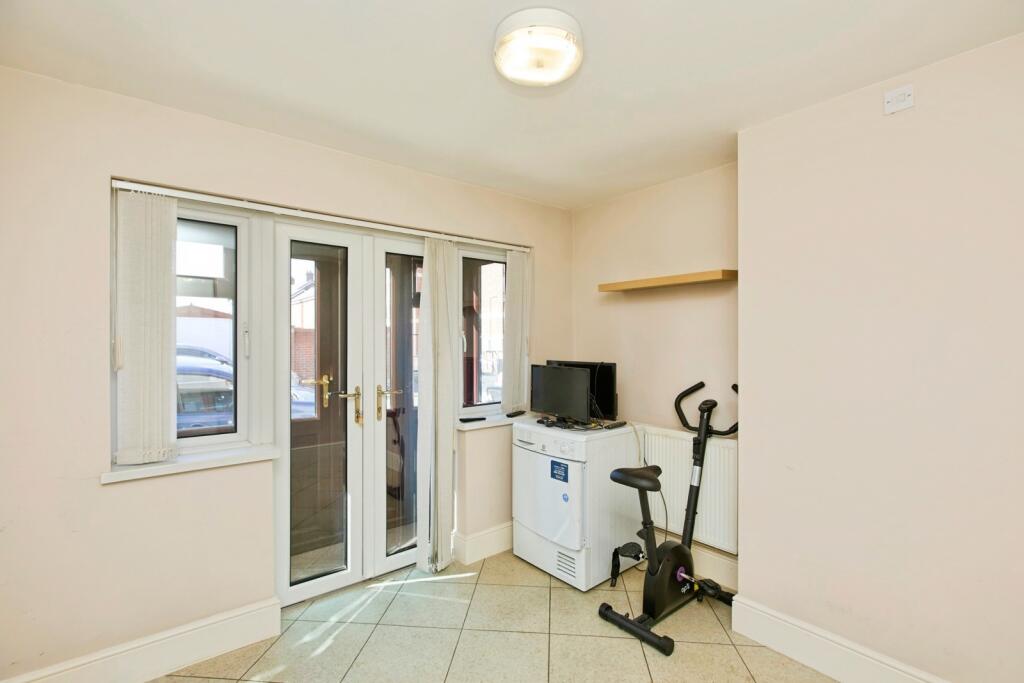 House in Erewash, Long Eaton - More
