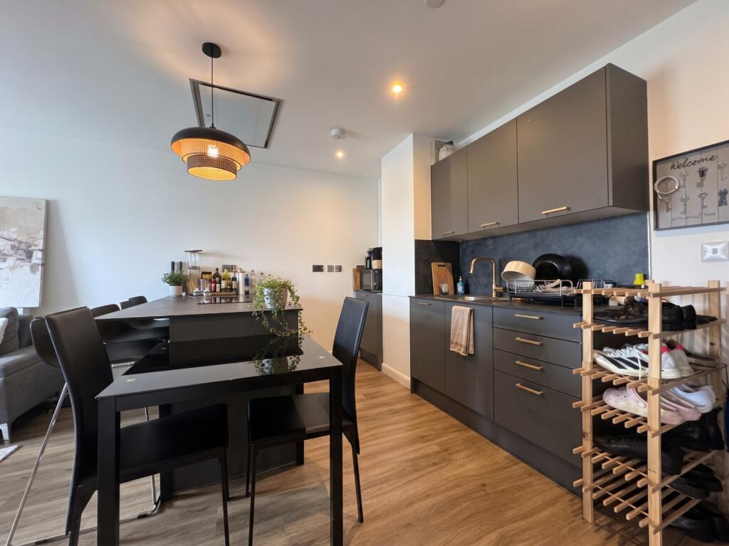 Apartment in Preston - View 3