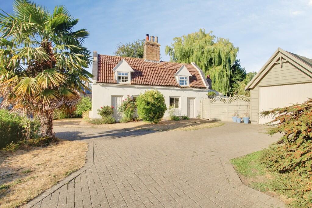 Main image of property: New Street, Doddington